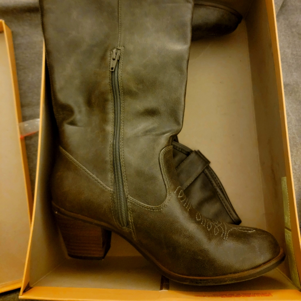 Mossimo, western knee boots, Size 8 1/2, Grey